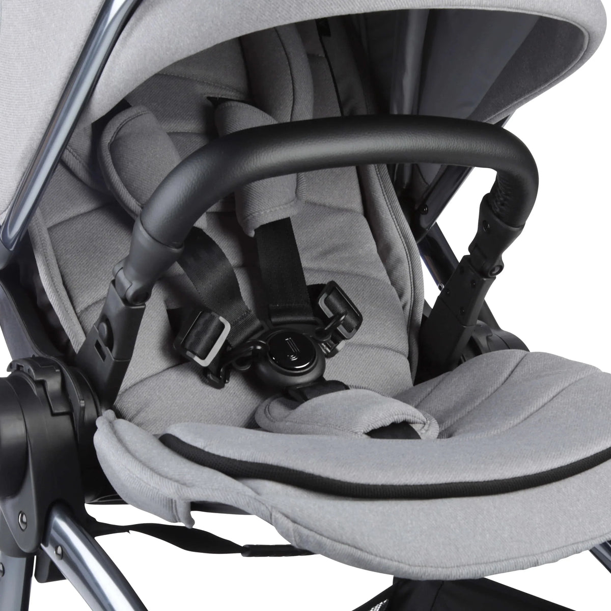 Junior Jones Aylo (Cabriofix) Car Seat Bundle - Pebble Grey/Graphite